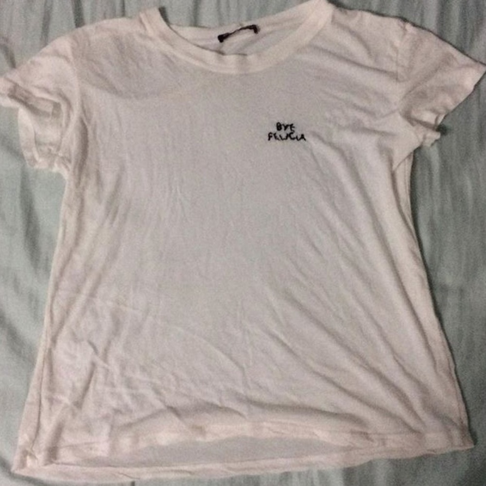 Tee